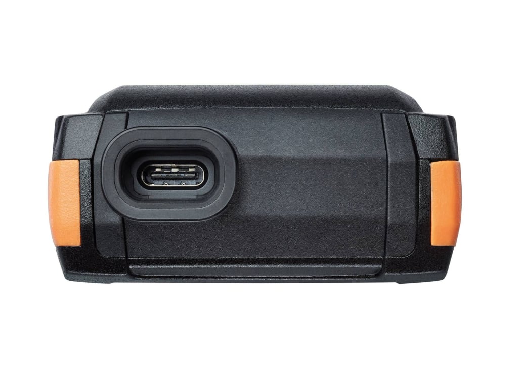 Testo 110 - NTC and PT100 Temperature Measuring Instrument